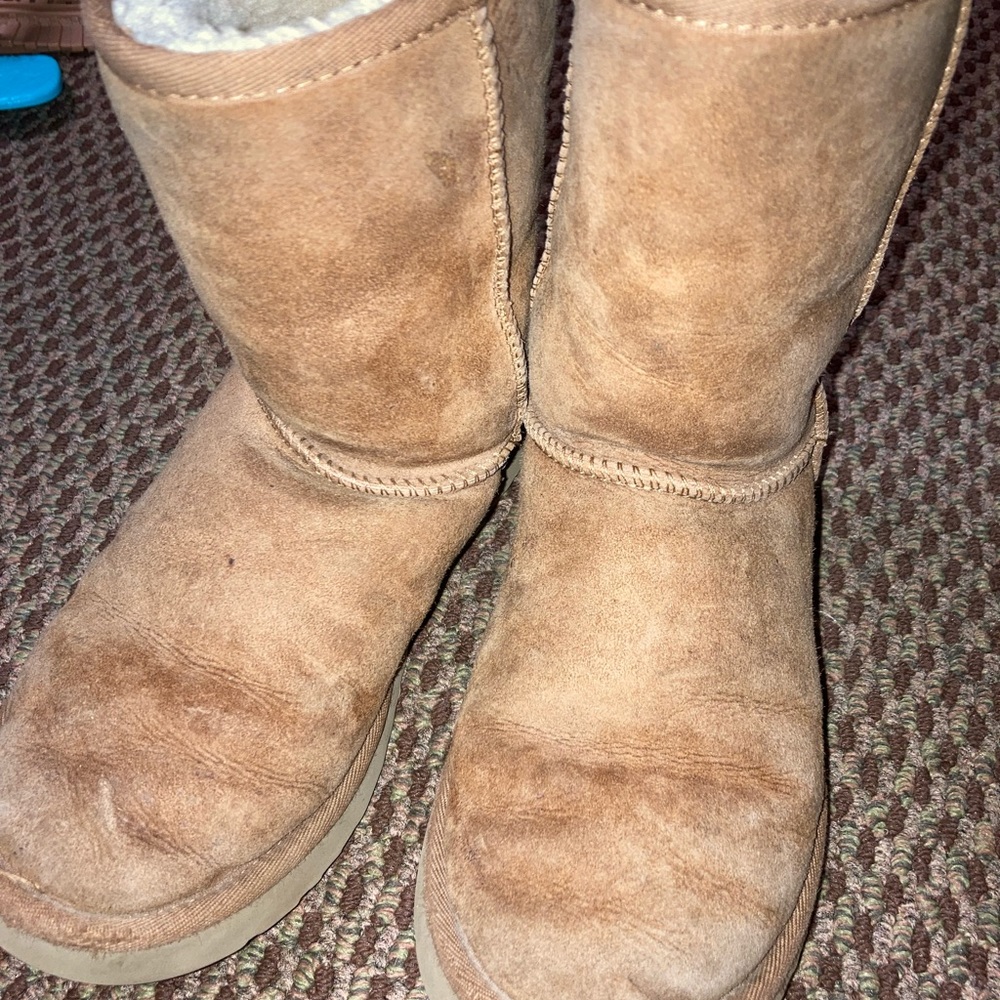 Classic UGG 2’s